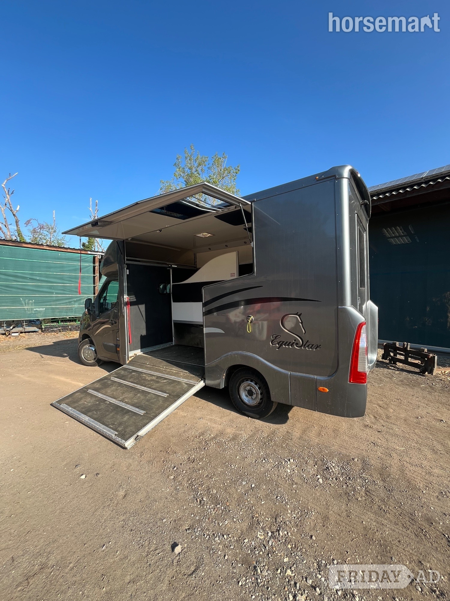 Equi-Star  Nissan Horsebox - Trailers & Horseboxes