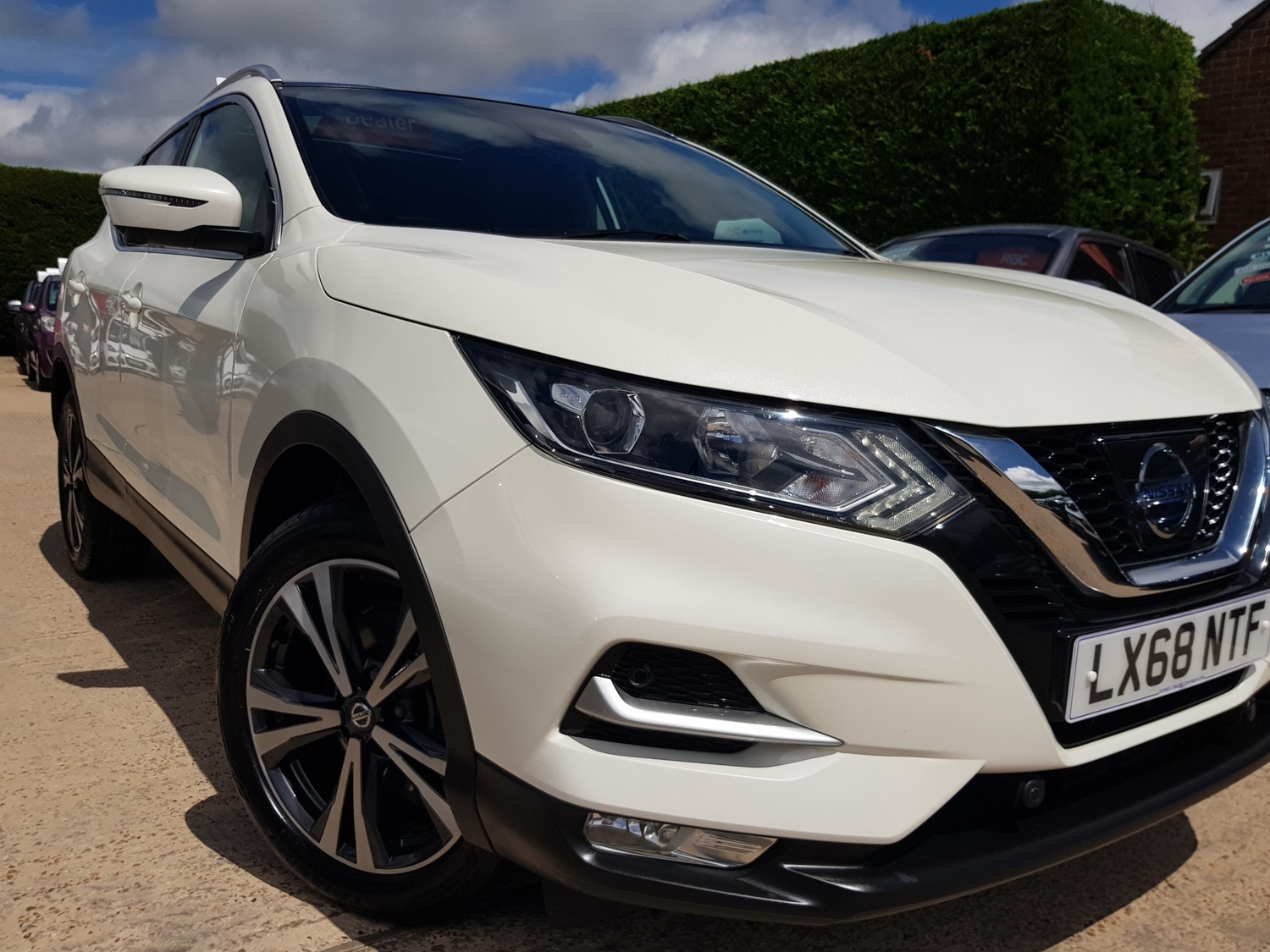 Nissan Qashqai 2018 - Cars in Eastbourne