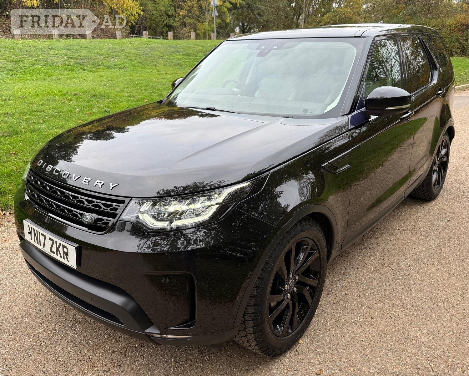 [ berth ]Land Rover Discovery