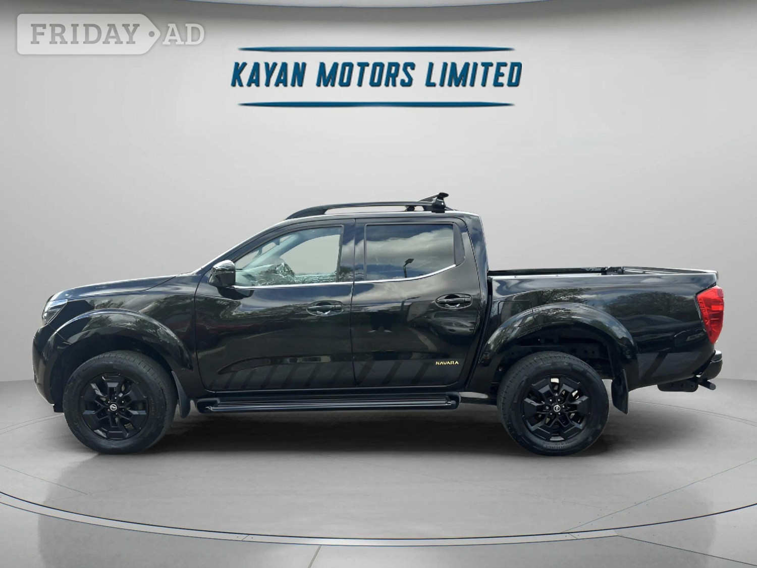 Nissan Navara 2019 - Vans & Commercial Vehicles in Kensington