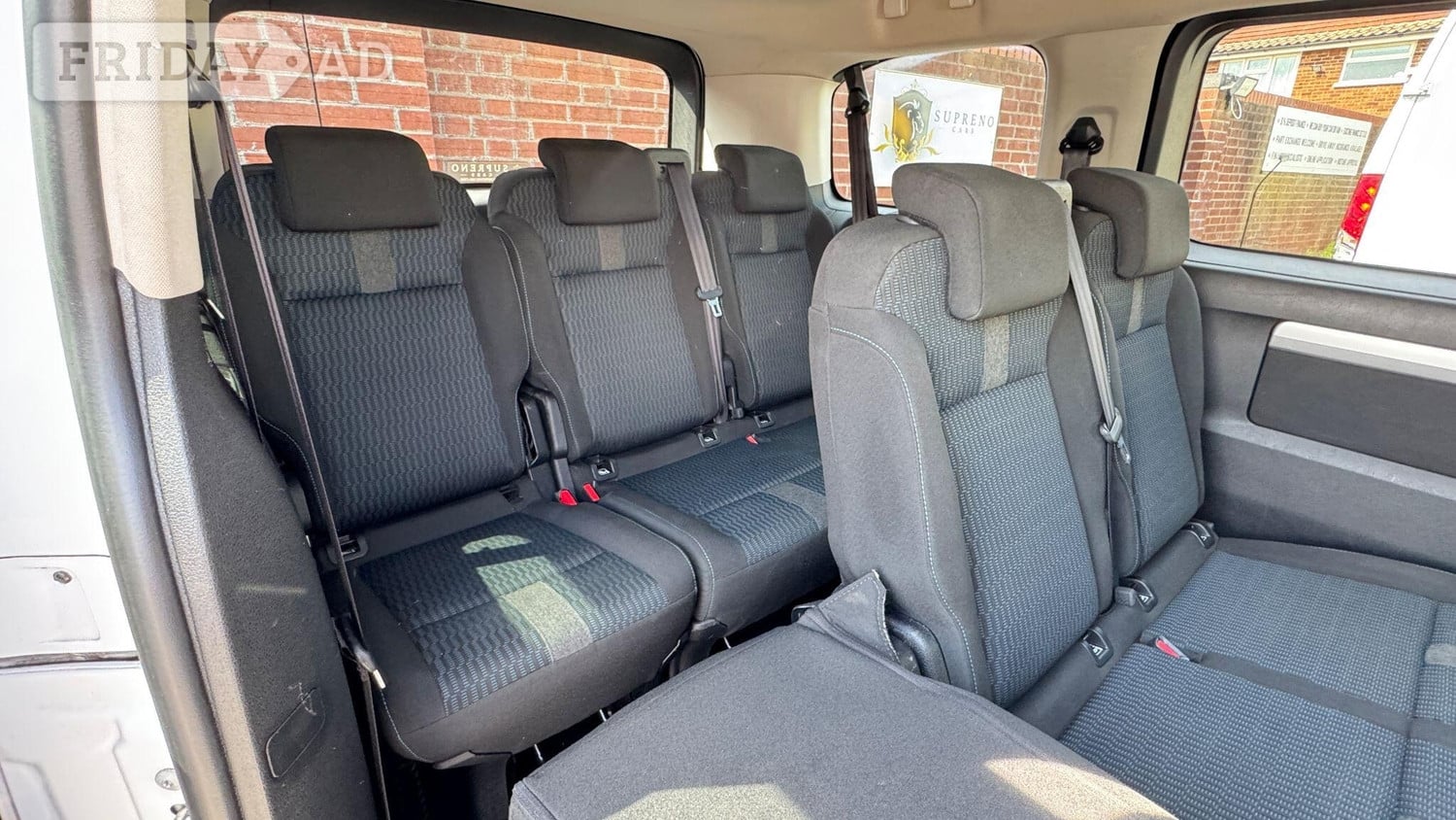 [ berth ]Peugeot Traveller