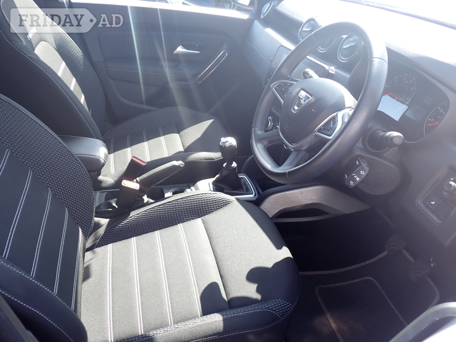 [ berth ]Dacia Duster