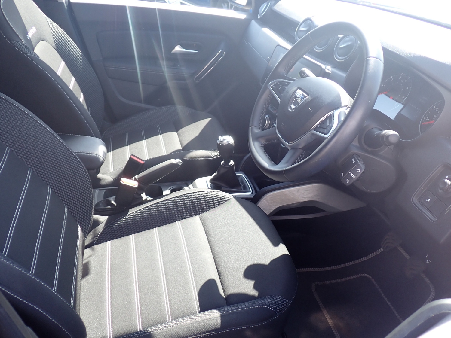 [ berth ]Dacia Duster