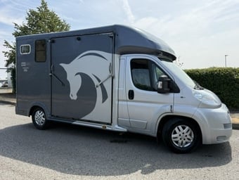 Equi-Trek Super Sonic Excel Peugeot Boxer Horsebox