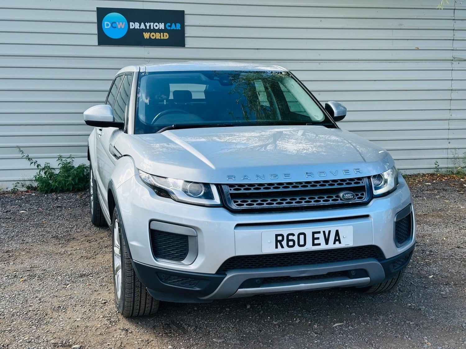 Land Rover Range Rover Evoque 2017 in Hillingdon