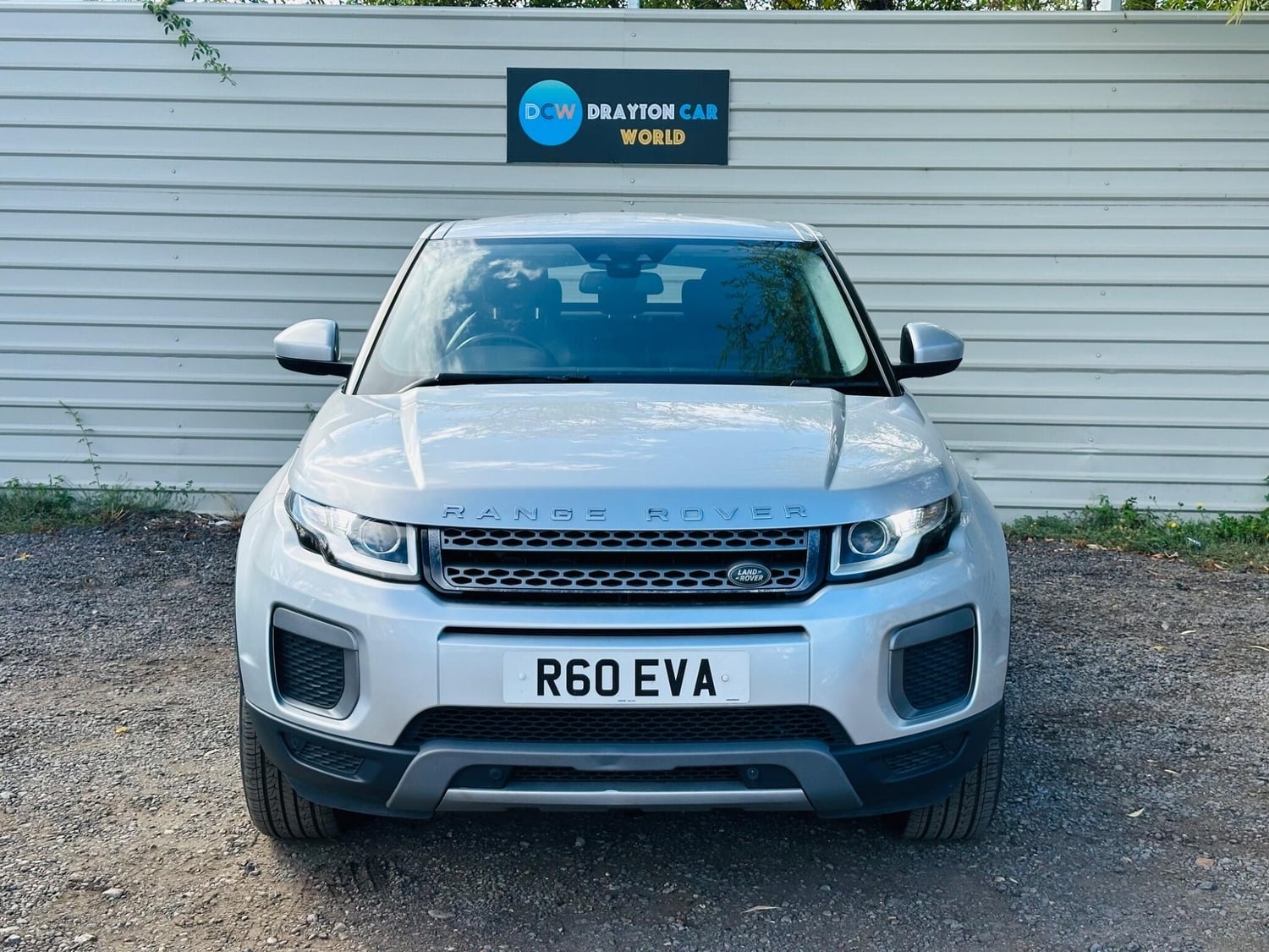 [ berth ]Land Rover Range Rover Evoque