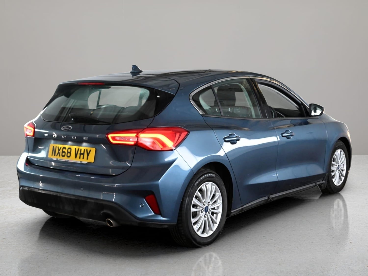 [ berth ]Ford Focus