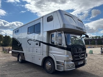 Hayling island   Mercedes Horsebox