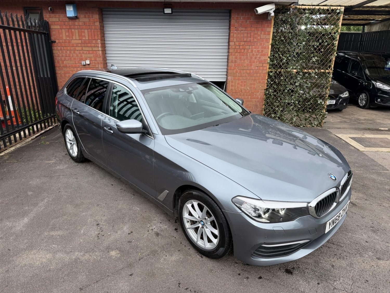 [ berth ]BMW 5 Series