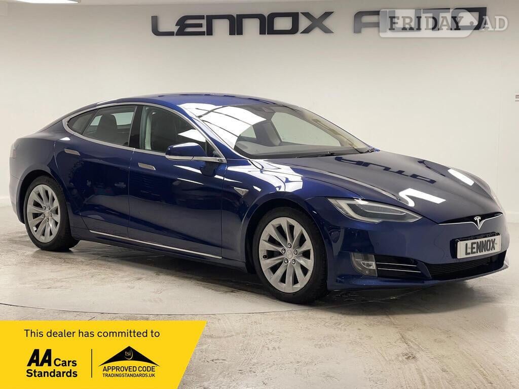 Tesla Model S 2017 in Brent