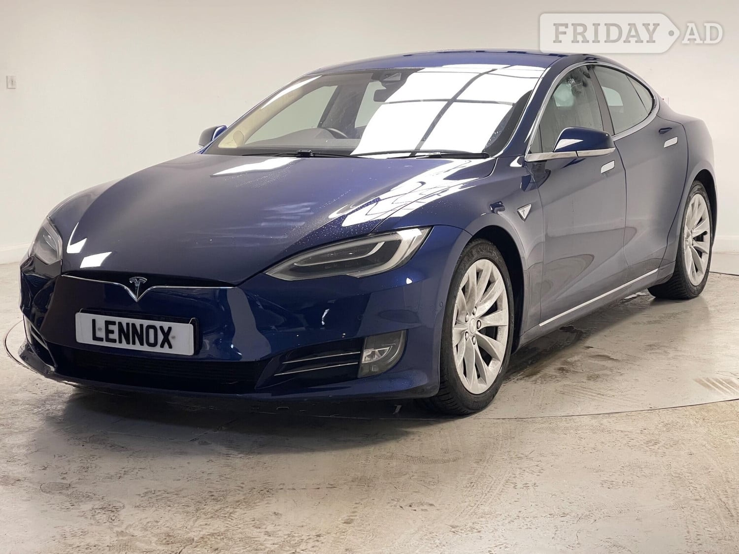 [ berth ]Tesla Model S