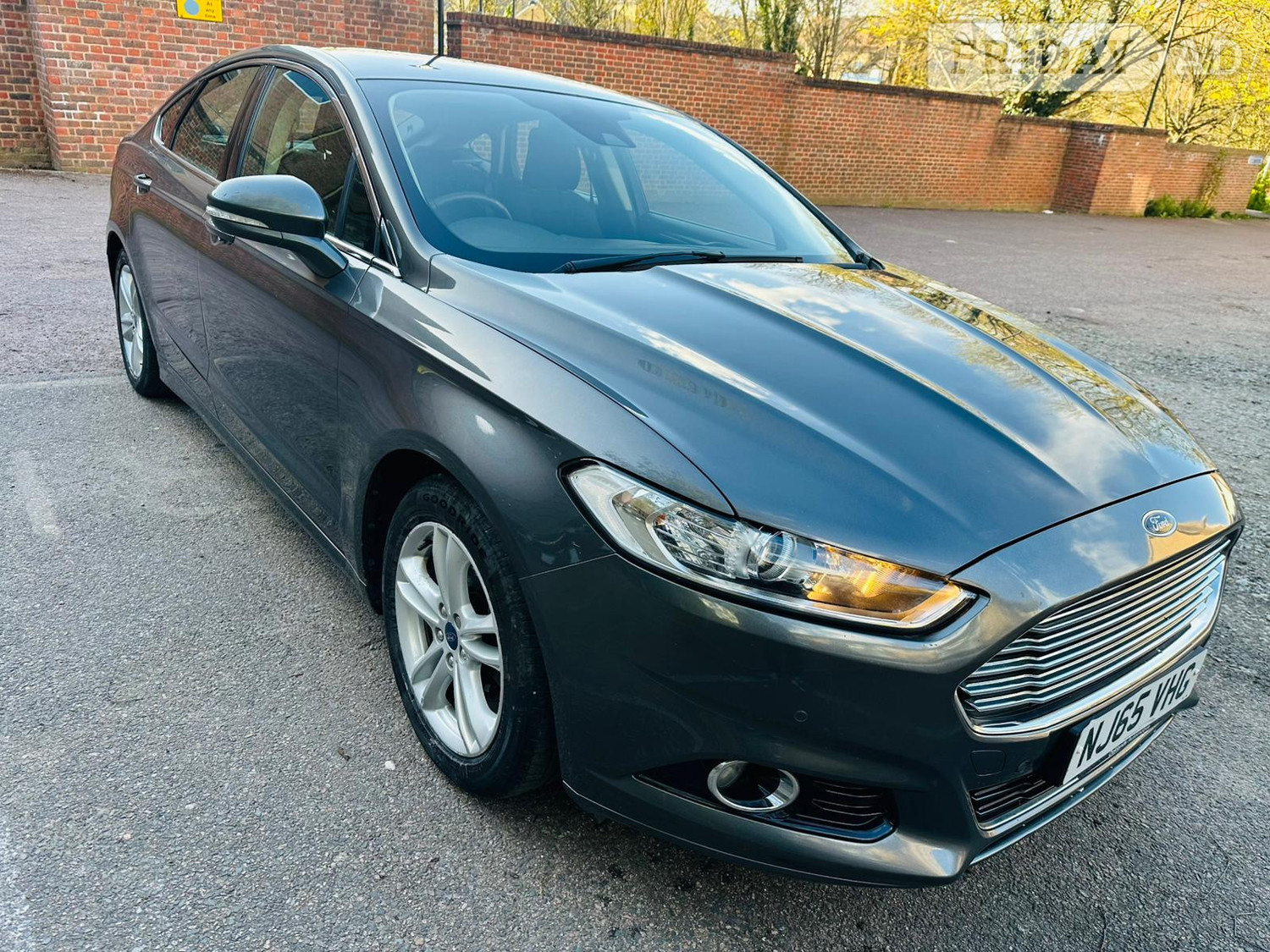 [ berth ]Ford Mondeo