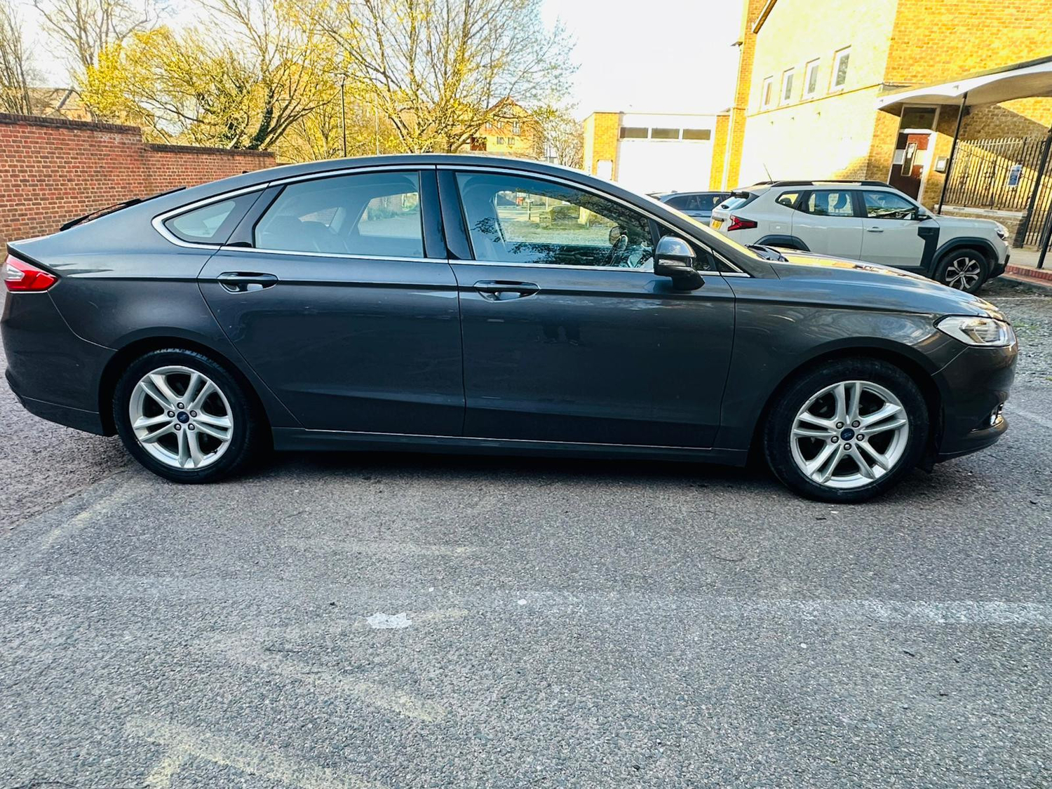Ford Mondeo 2015 - Cars in Gravesend