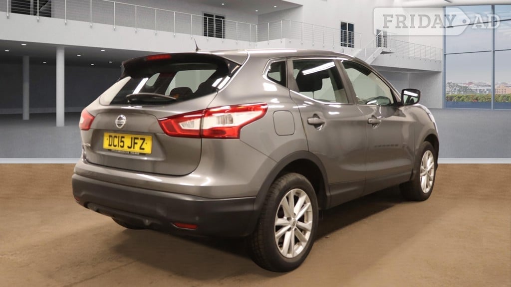 Nissan Qashqai 2015 - Cars in Hounslow