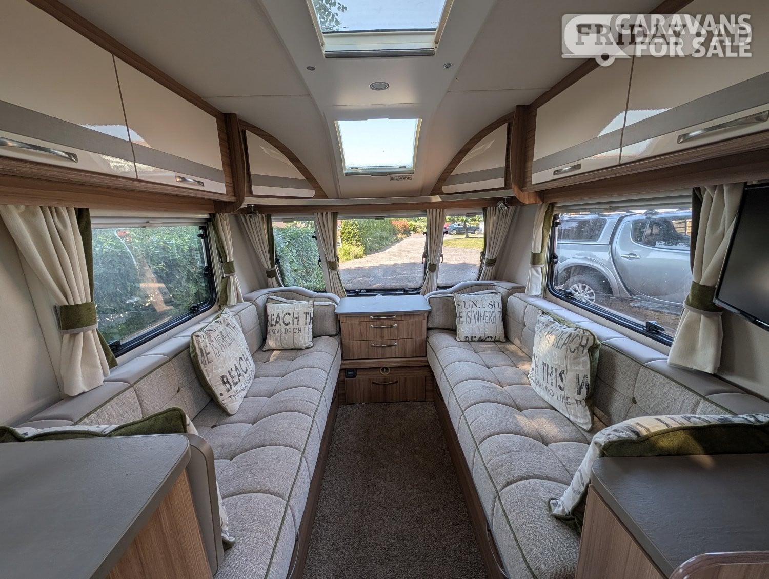 Lunar Quasar 586 2018 - Motorhomes & Caravans