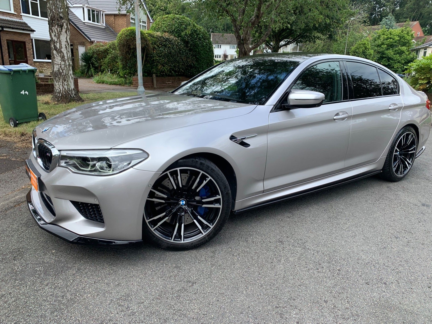 [ berth ]BMW M5