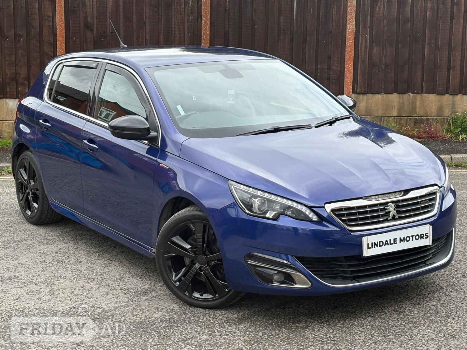 Peugeot 308 2015 in Oldham