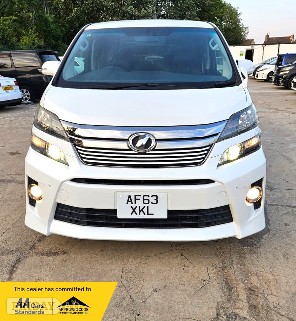 Toyota Vellfire 2014 in Peterborough