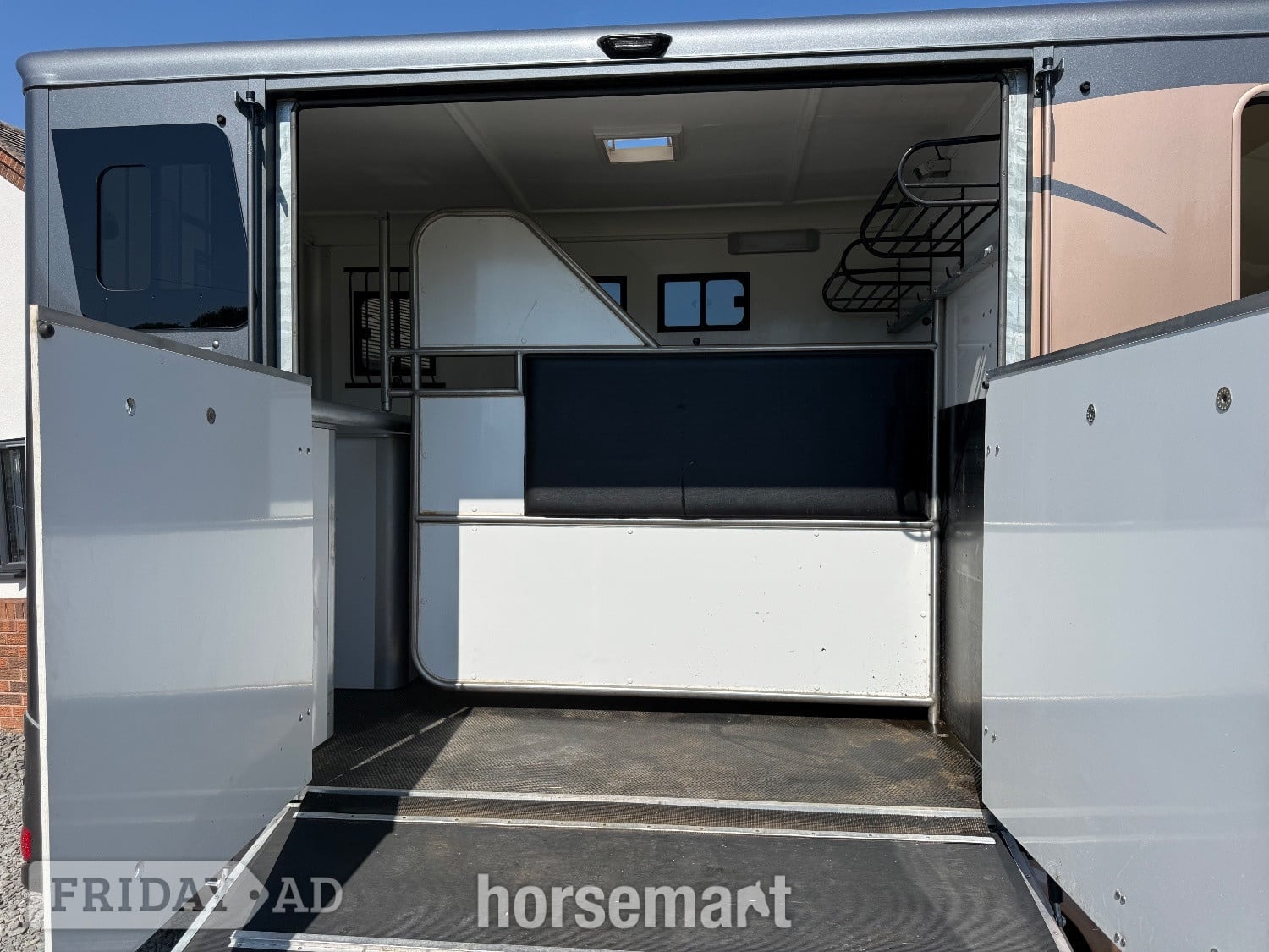 Equi-Trek Star-Treka Elite  Horse Trailer - Trailers & Horseboxes