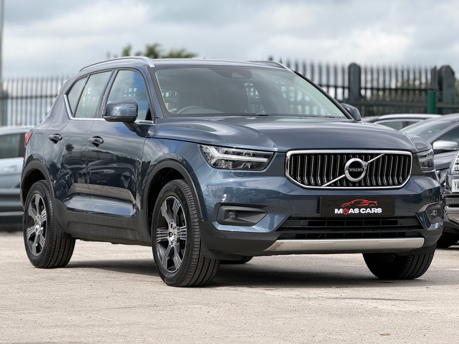 Volvo XC40 2019 - Cars in Blackburn