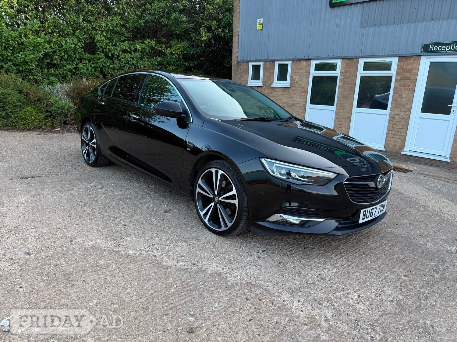 [ berth ]Vauxhall Insignia