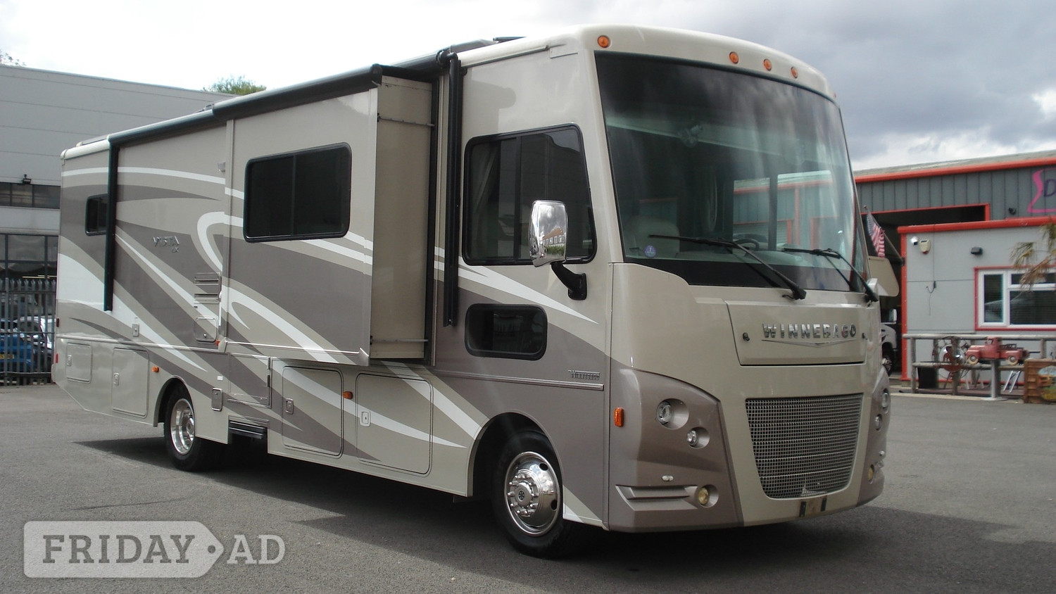 [ berth ]Winnebago Vista