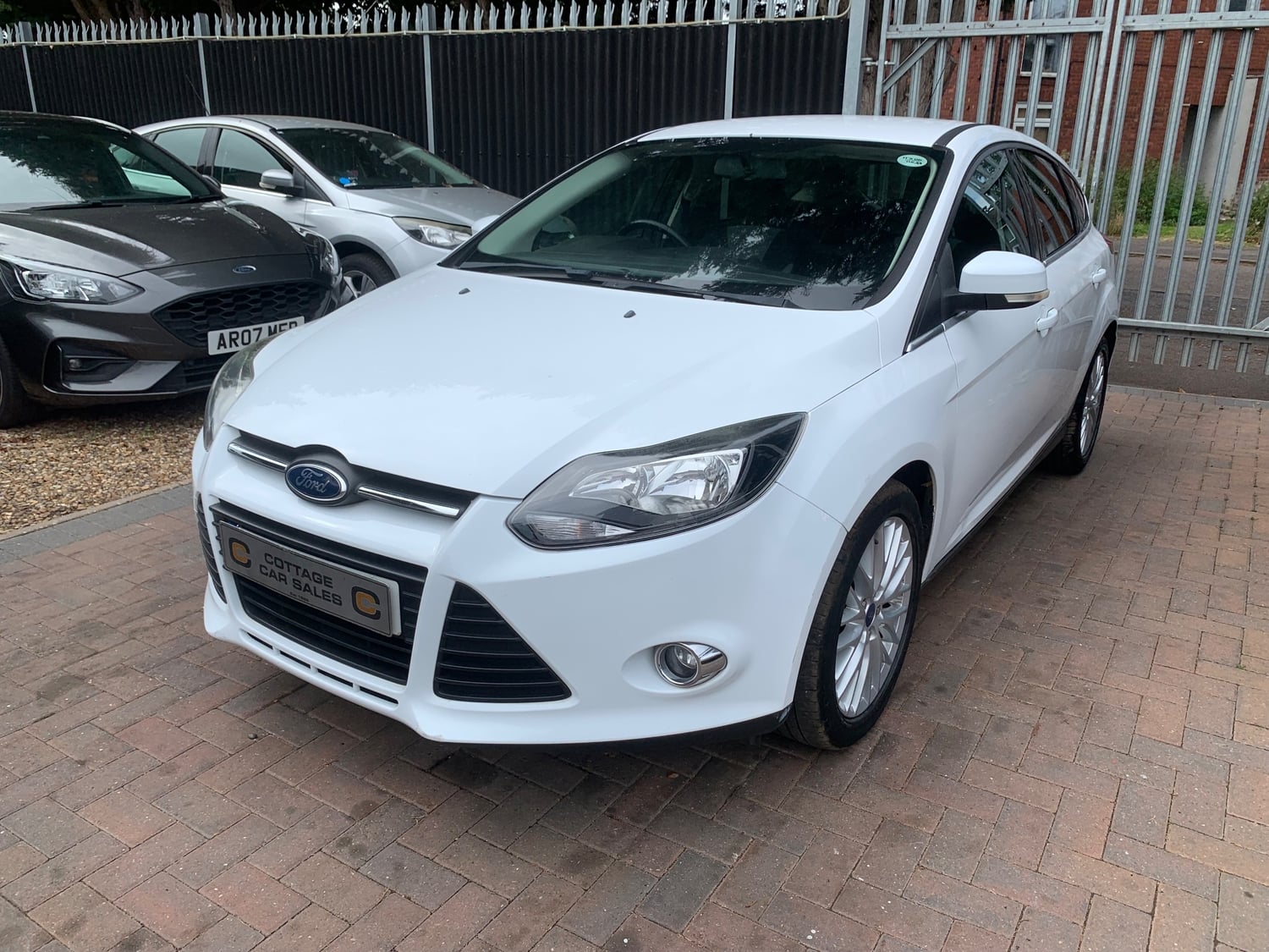 Ford Focus 2011 - Cars in Hayes