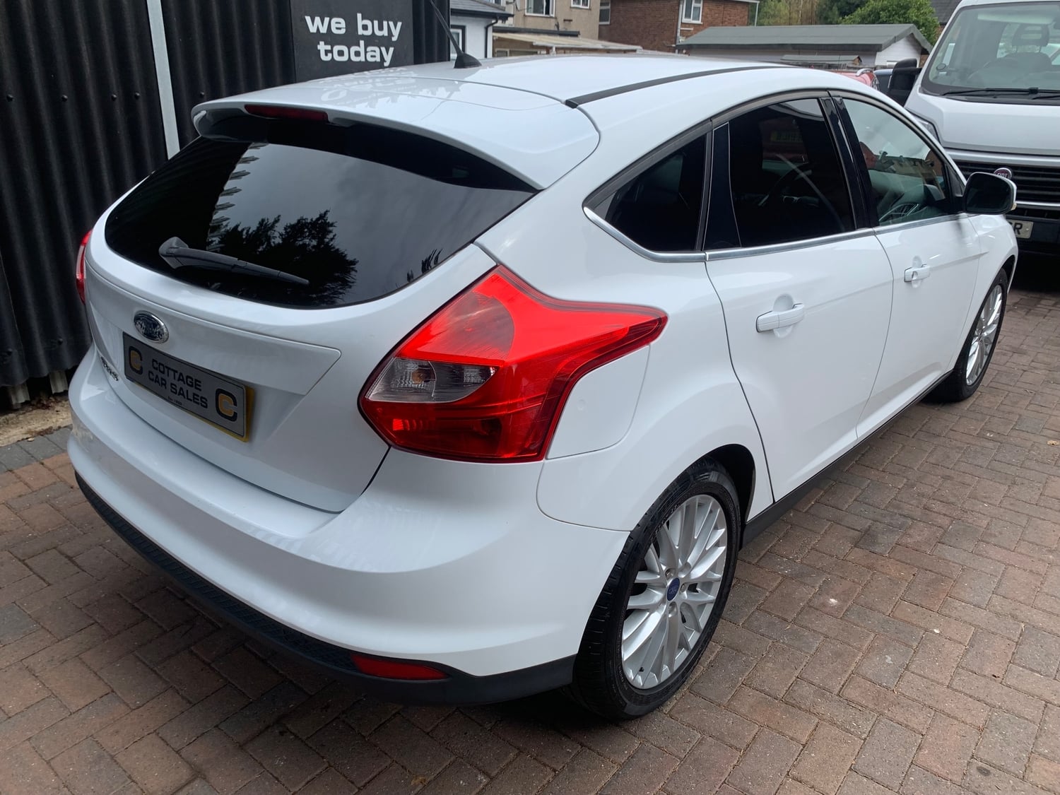 Ford Focus 2011 - Cars