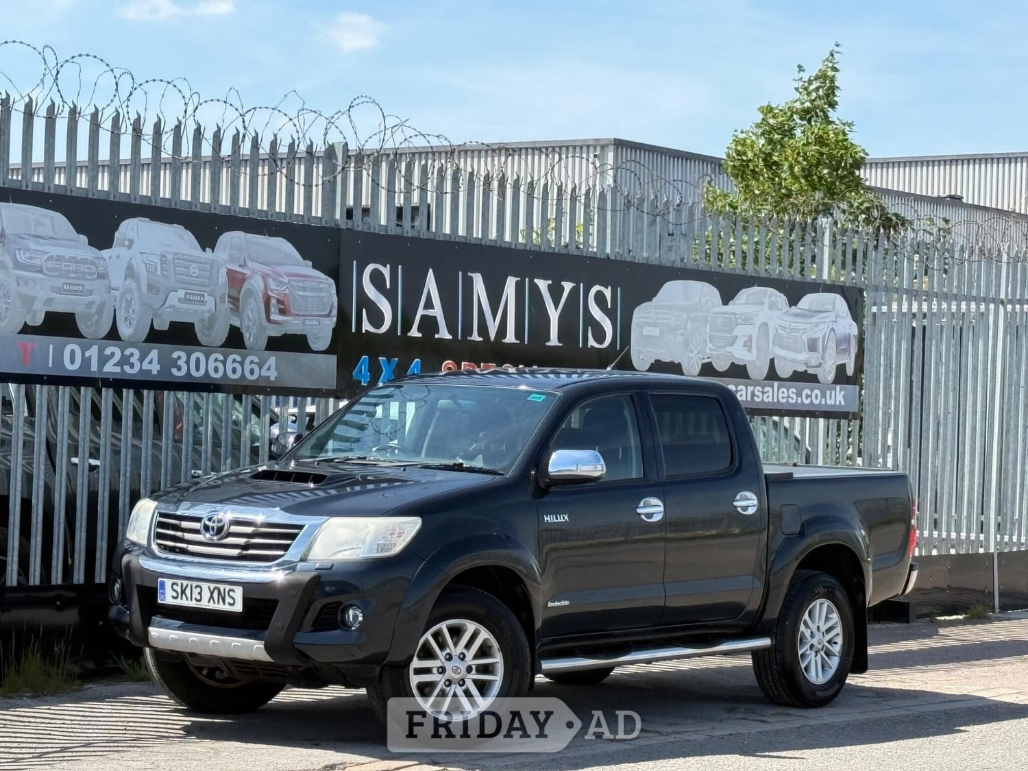 Toyota Hilux 2013 in Bedford