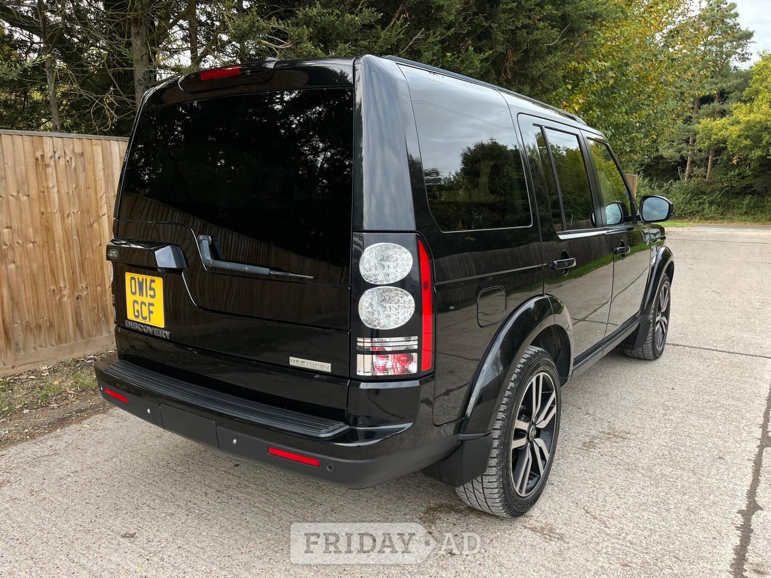 [ berth ]Land Rover Discovery 4
