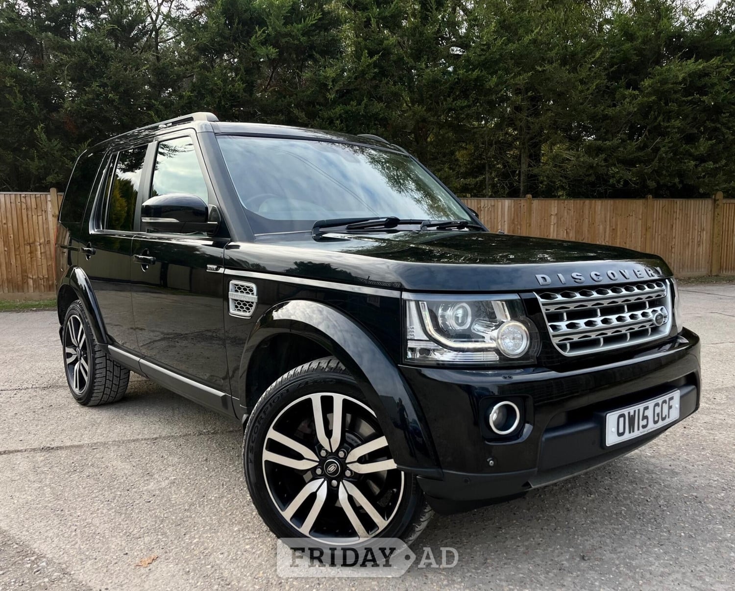 Land Rover Discovery 4 2015 in Tonbridge