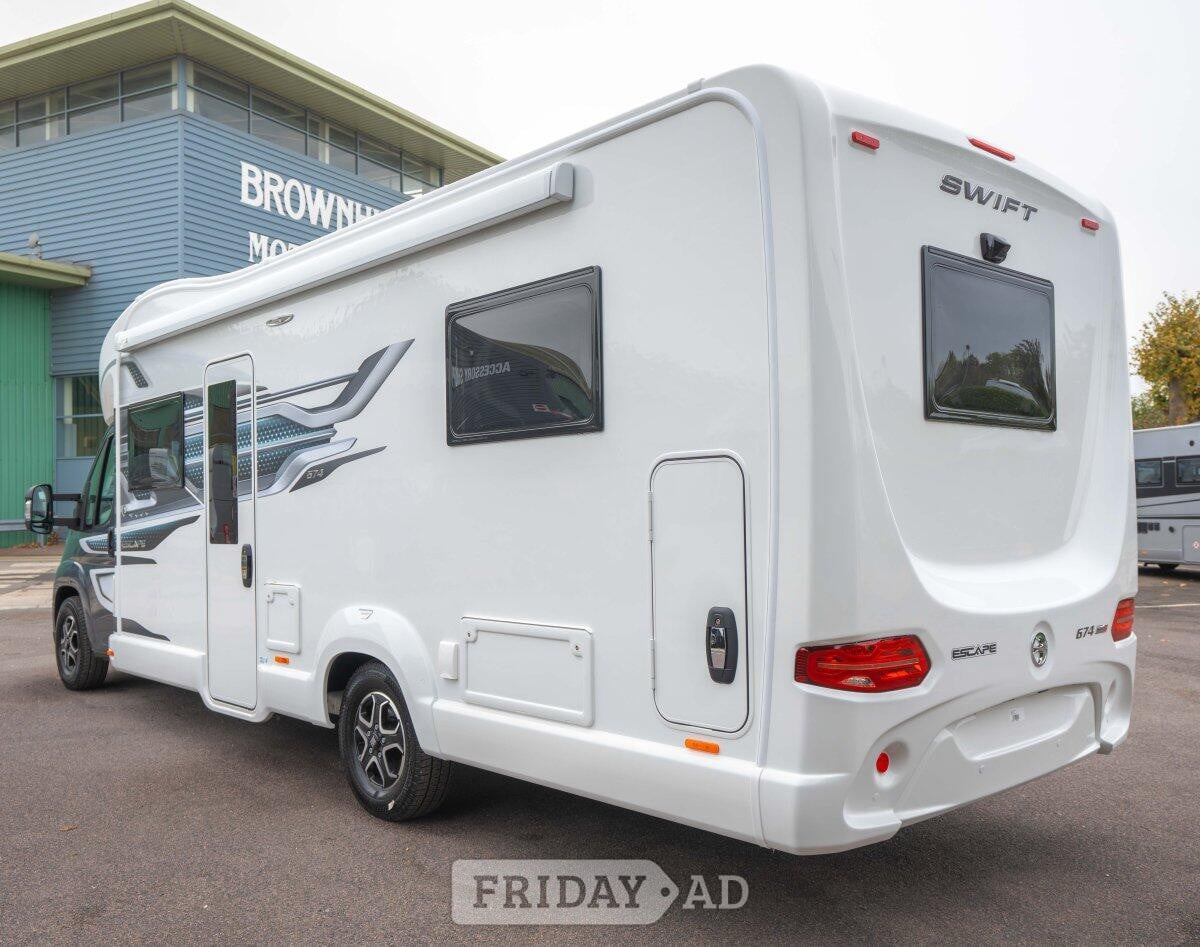 [6 berth ]Swift Escape 674