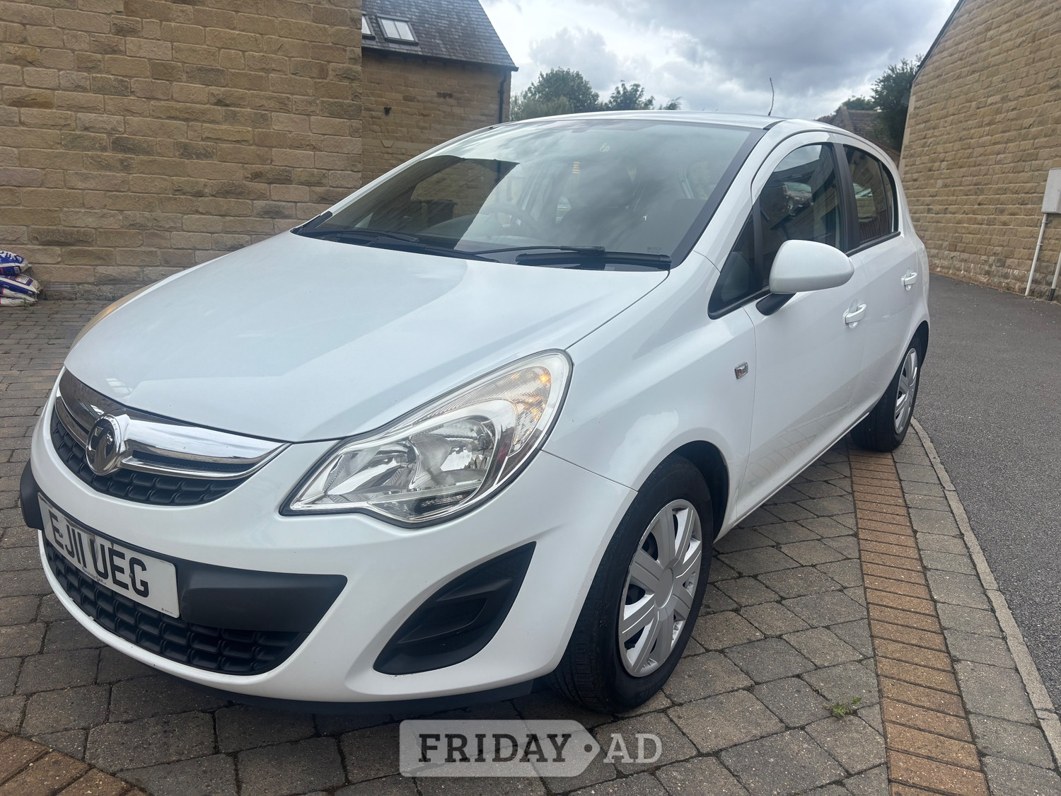 Vauxhall Corsa 2011 - Cars in Leeds