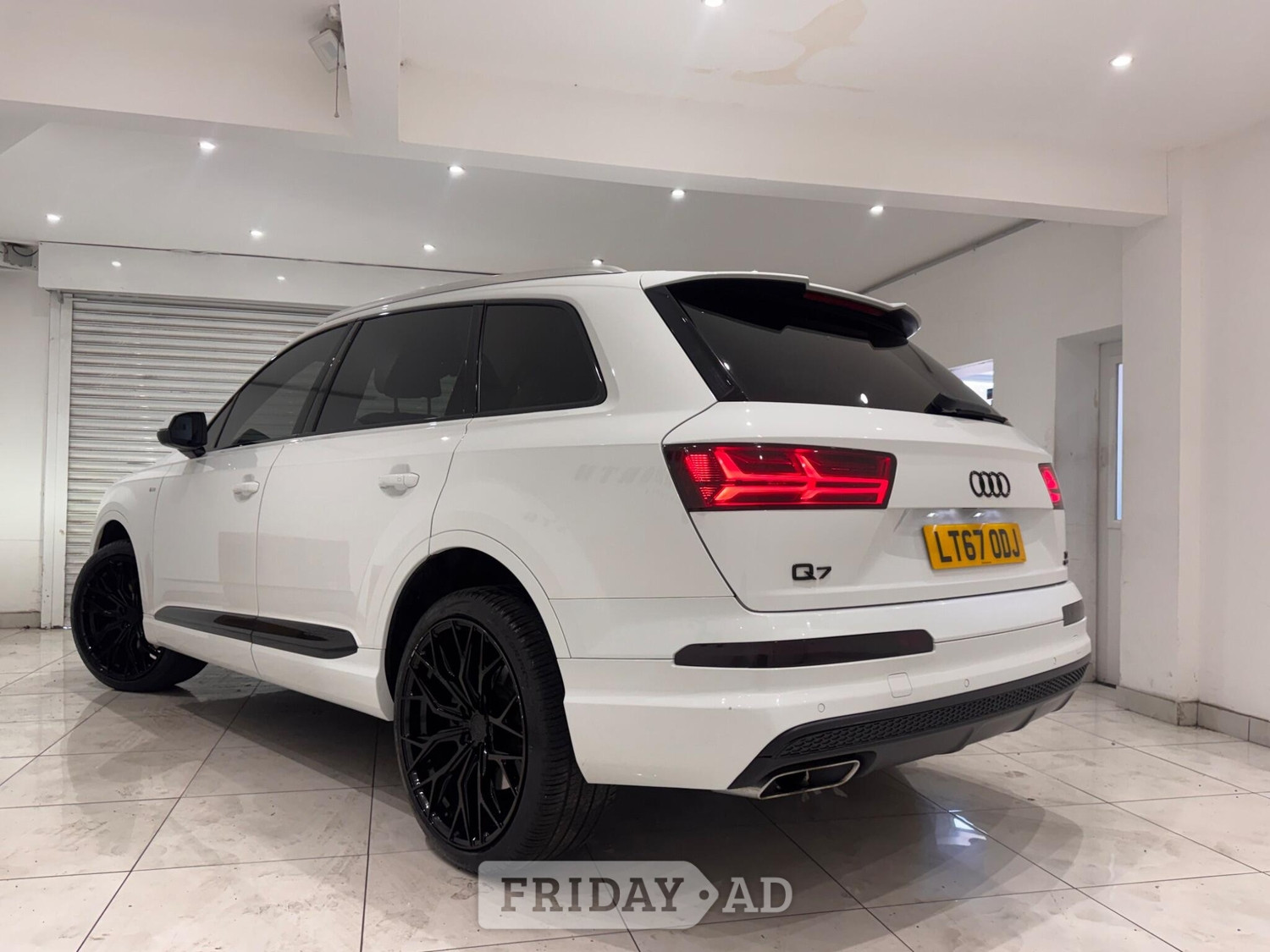 Audi Q7 2017 - Cars