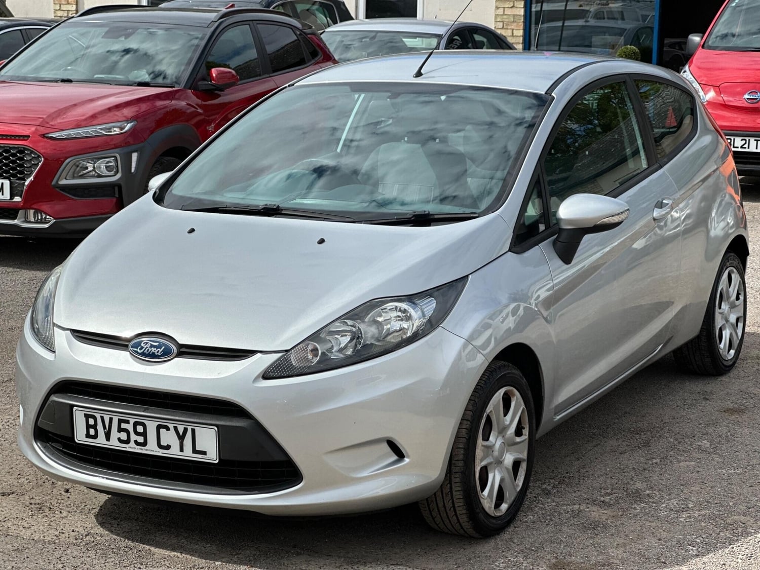 [ berth ]Ford Fiesta