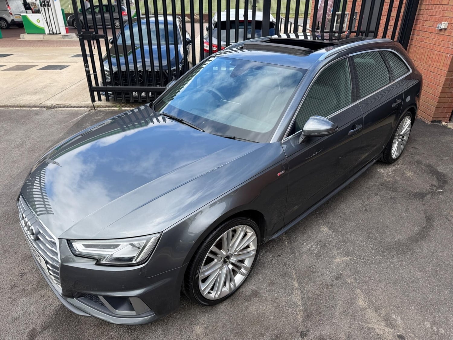 [ berth ]Audi A4 Avant