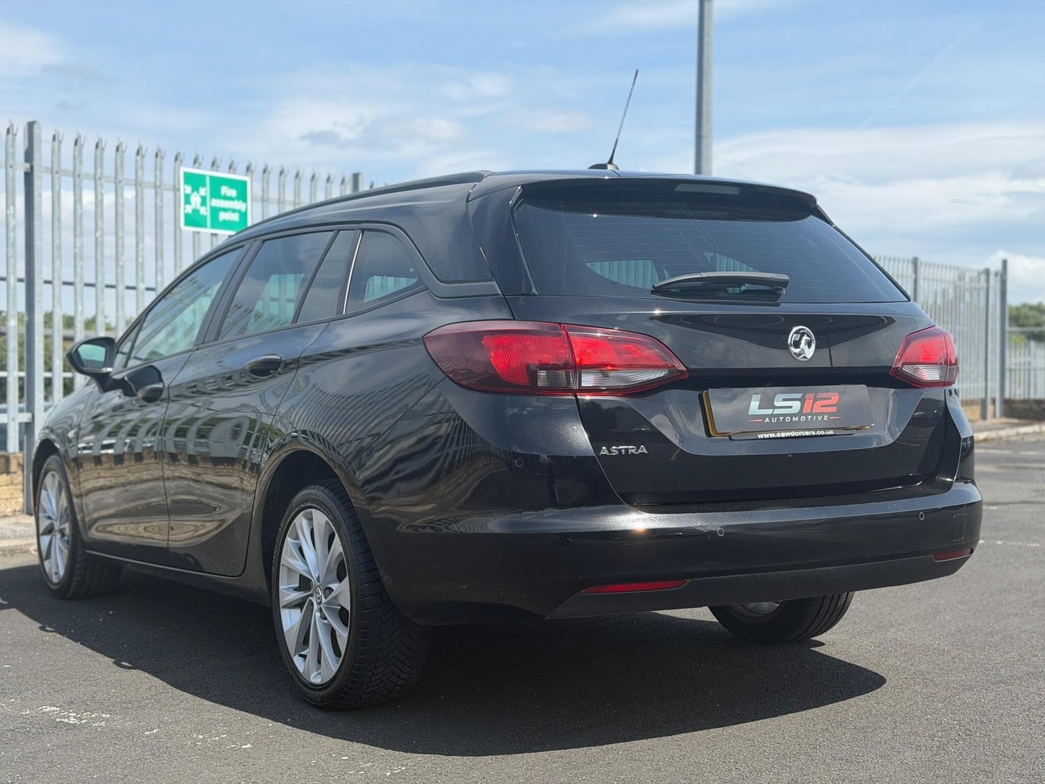 Vauxhall Astra 2019 - Cars in Leeds