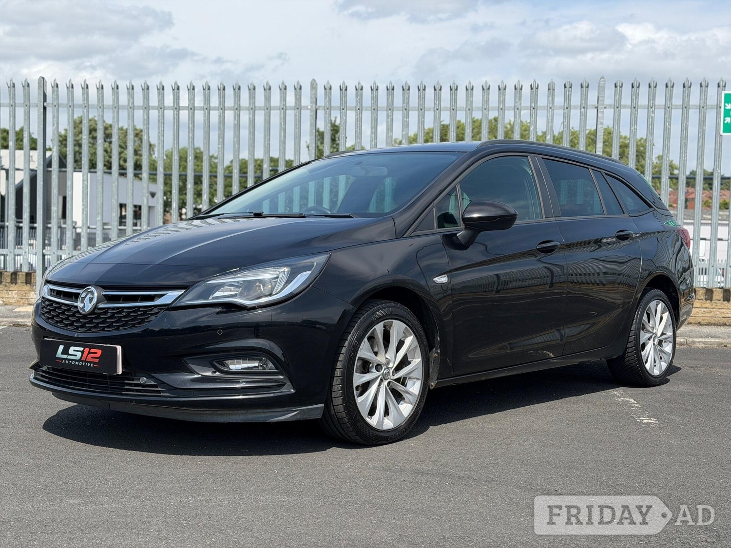 [ berth ]Vauxhall Astra