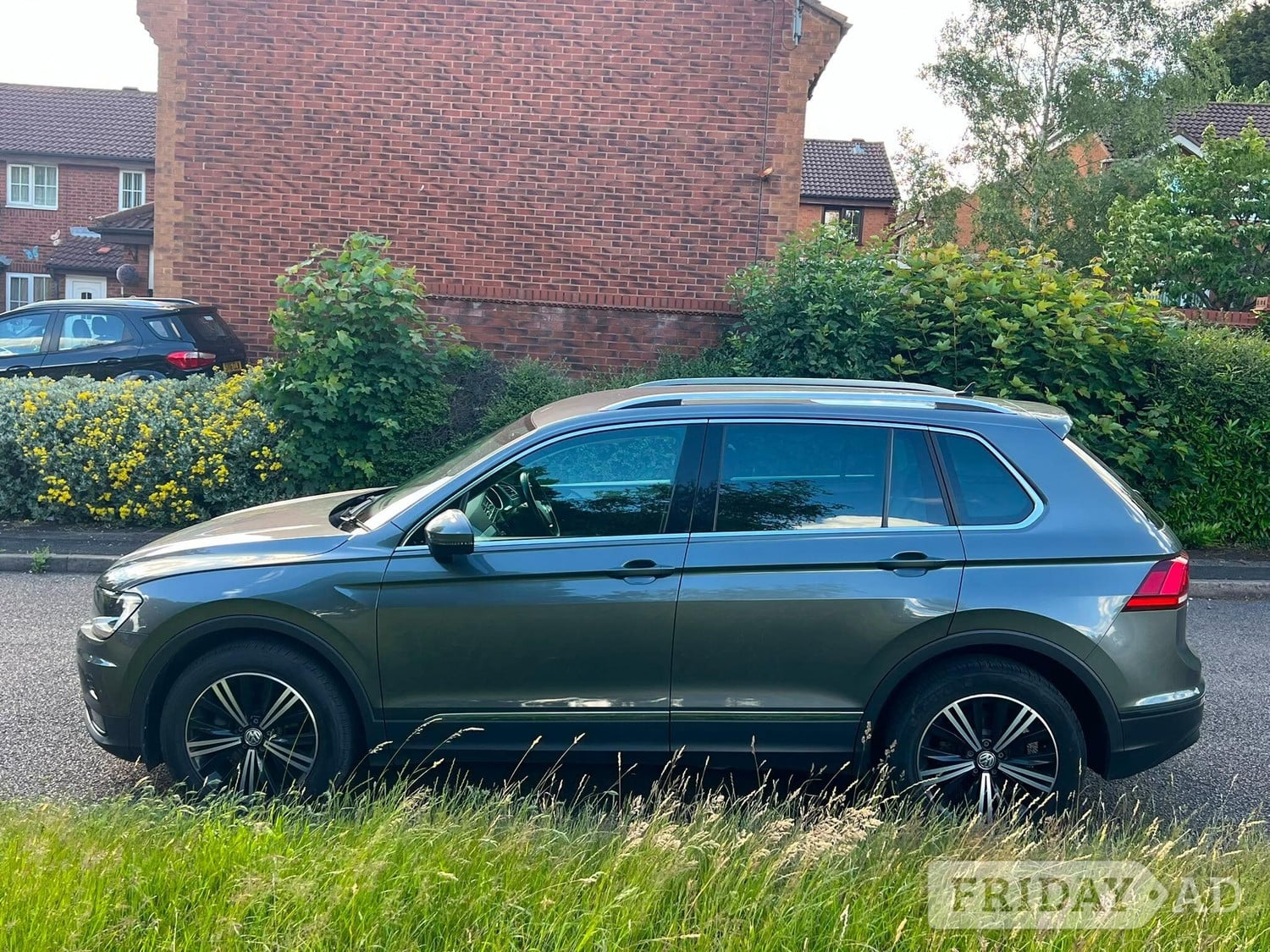 Volkswagen Tiguan 2019 - Cars