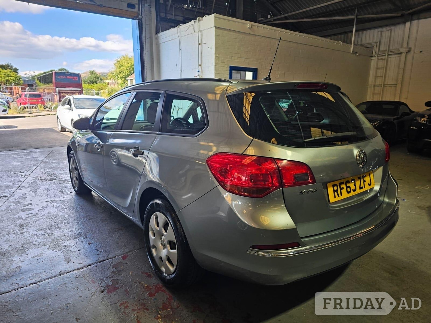 Vauxhall Astra 2013 - Cars in Pontypridd