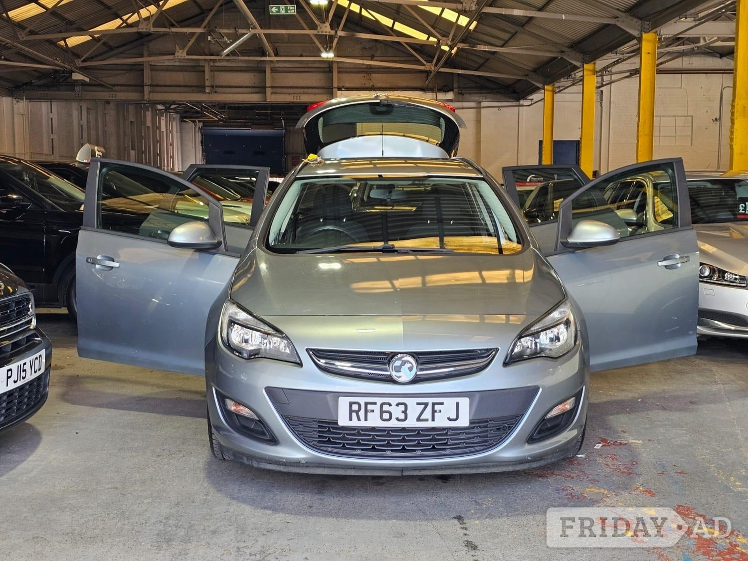 Vauxhall Astra 2013 - Cars