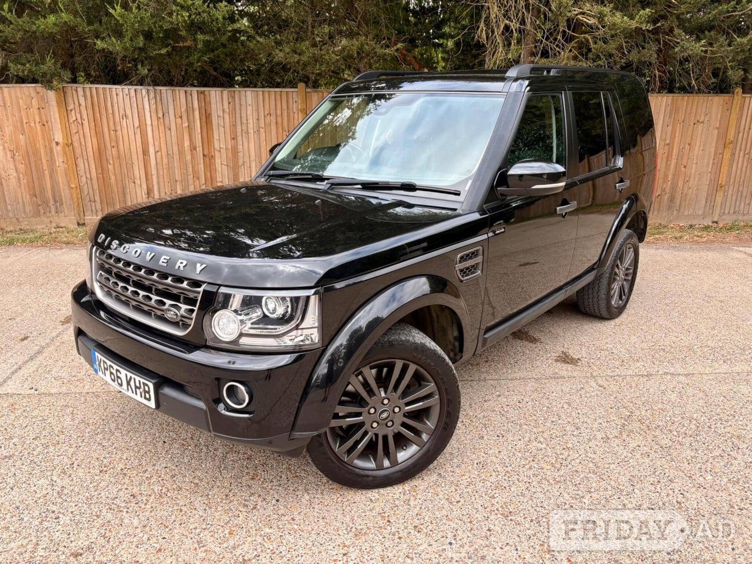 Land Rover Discovery 4 2016 in Tonbridge