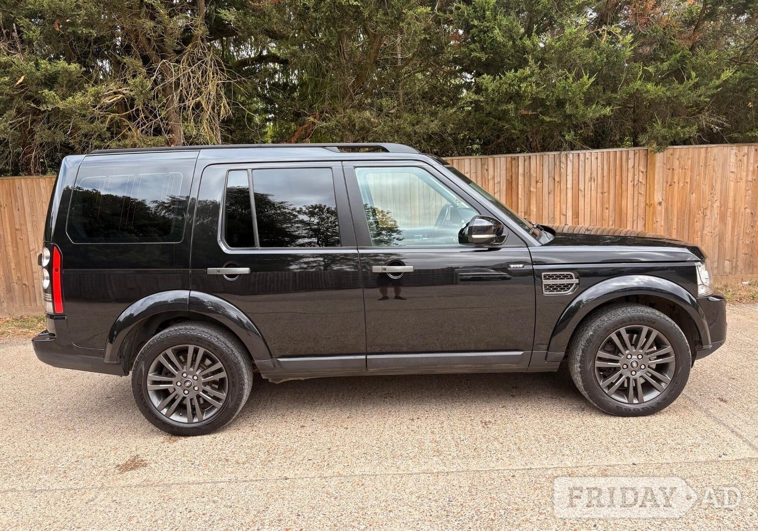 [ berth ]Land Rover Discovery 4