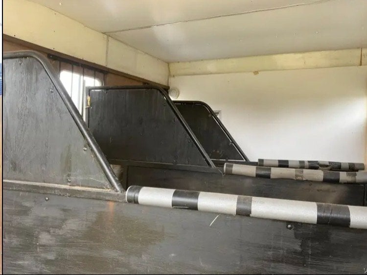 Hayling Iveco 75 E15 Iveco-ford Horsebox - Trailers & Horseboxes