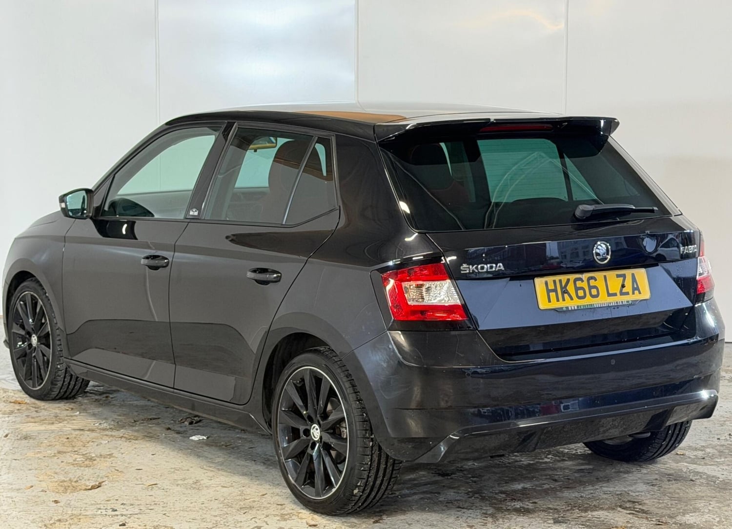 Skoda Fabia 2016 - Cars in Manchester