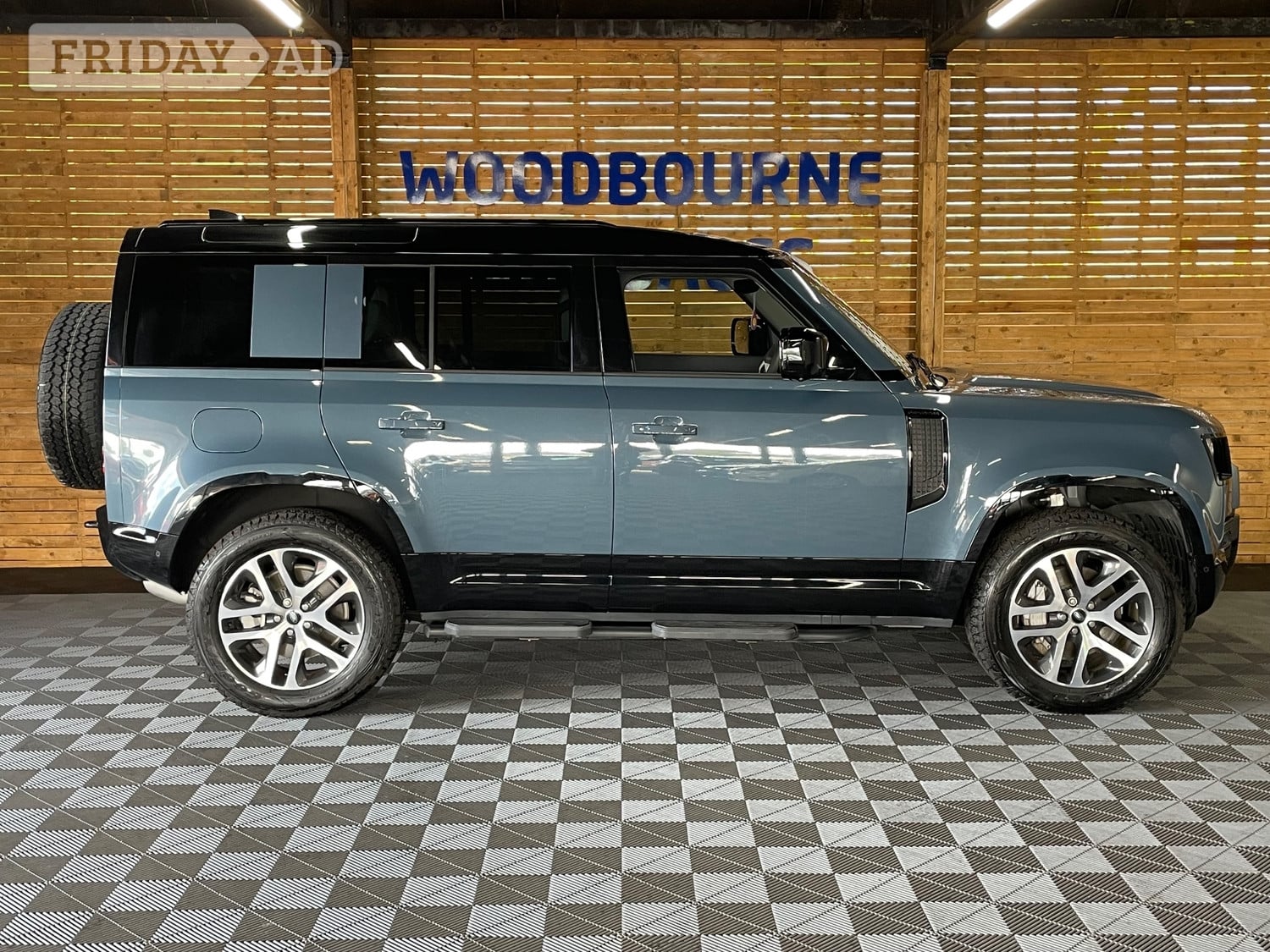 Land Rover Defender 110 2026 - Cars