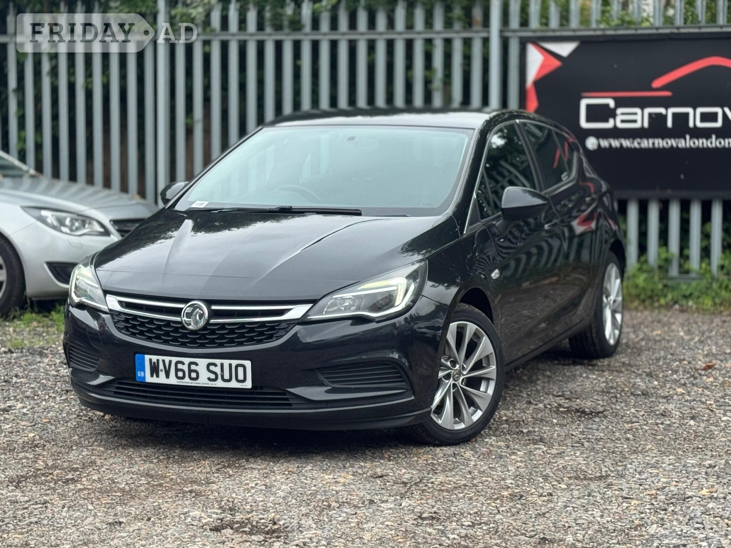 Vauxhall Astra 2017 in Staines