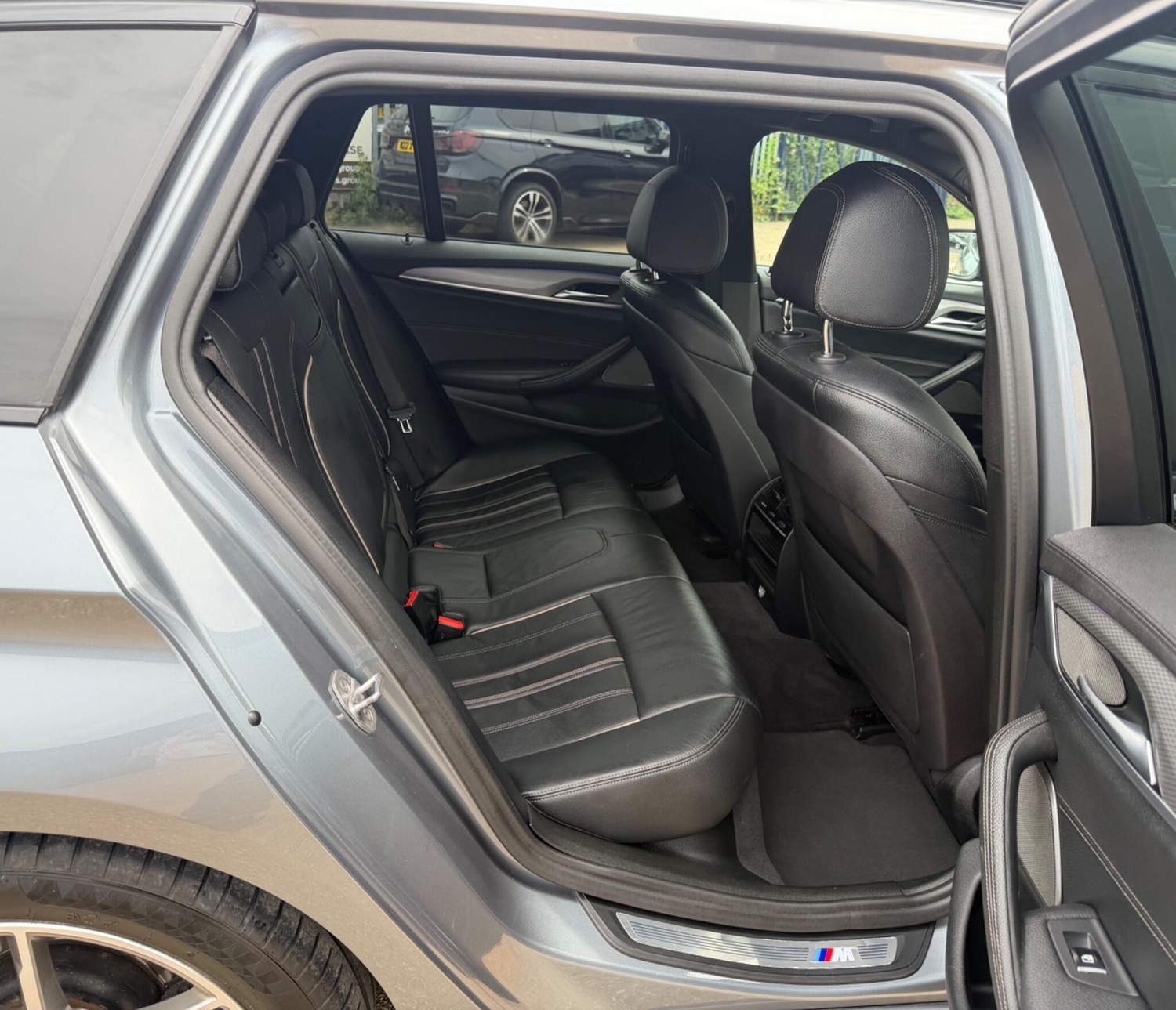 [ berth ]BMW 5 Series