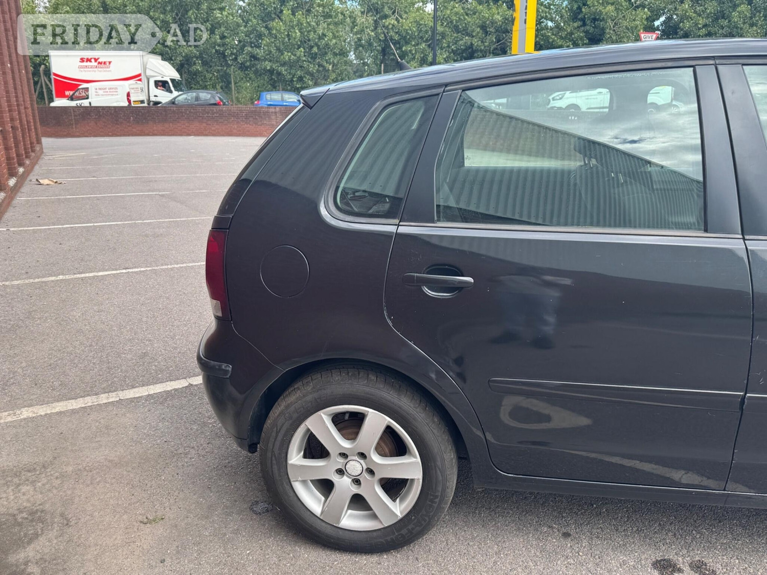 Volkswagen Polo 2009 - Cars in Hounslow