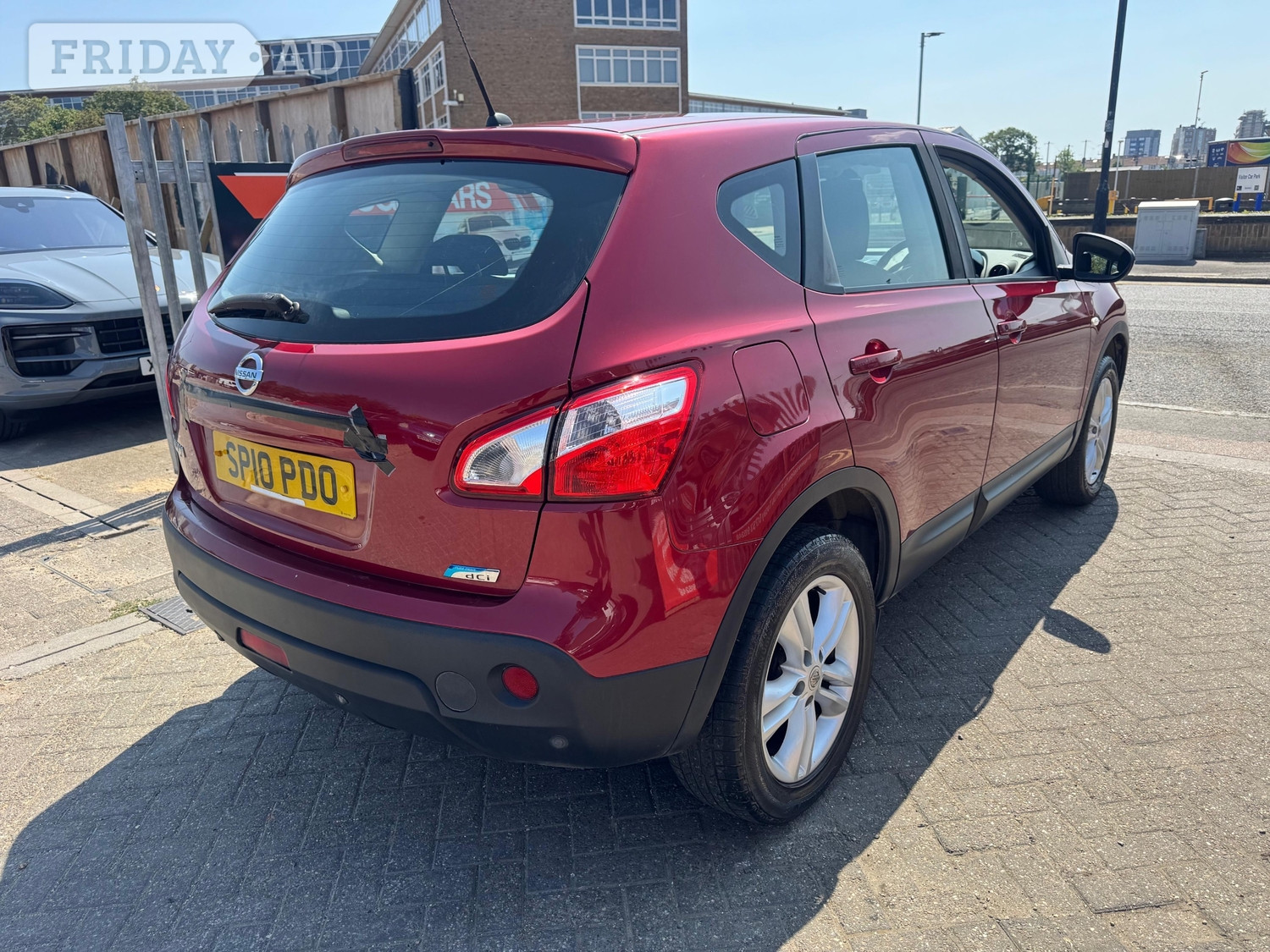 Nissan Qashqai 2010 - Cars in Slough